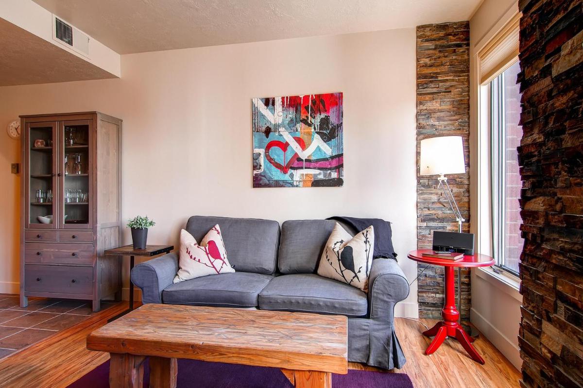 Popular attractions Area Nearby Property